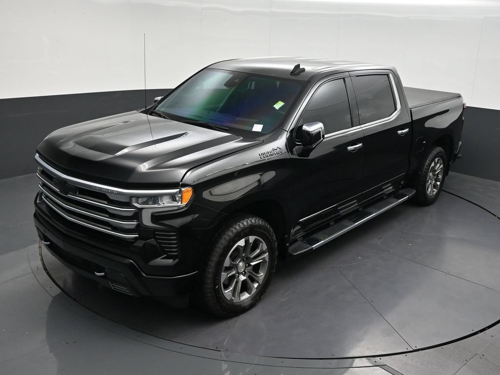 Used 2024 Chevrolet Silverado 1500 High Country w/ Technology Package AWD/4WD image 15