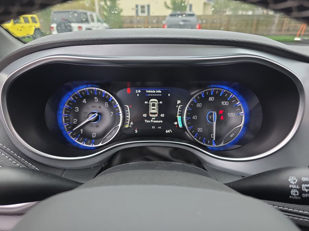 New 2026 Chrysler Pacifica Limited AWD/4WD image 21