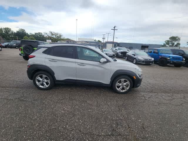 Used 2022 Hyundai Kona SEL w/ Convenience Package AWD/4WD image 8