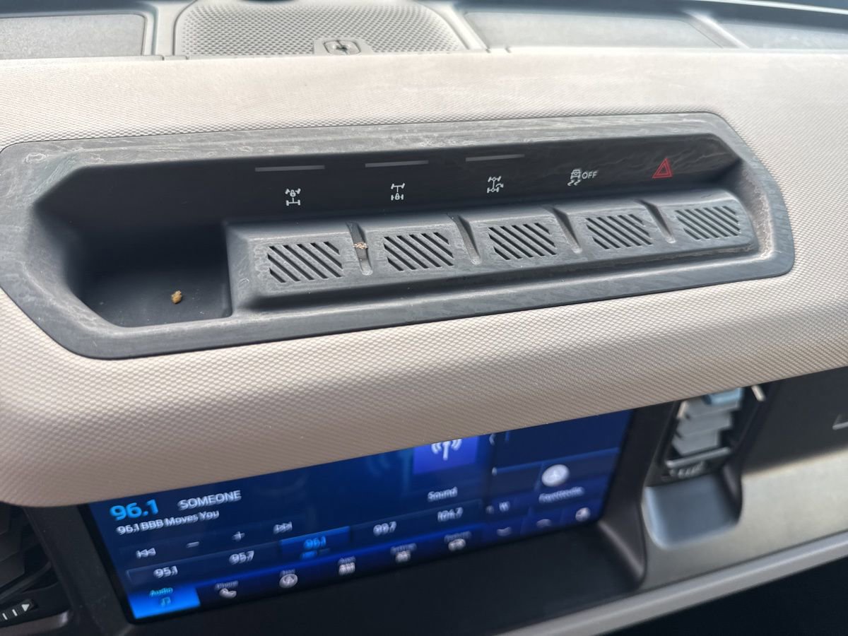 Used 2022 Ford Bronco Wildtrak image 31