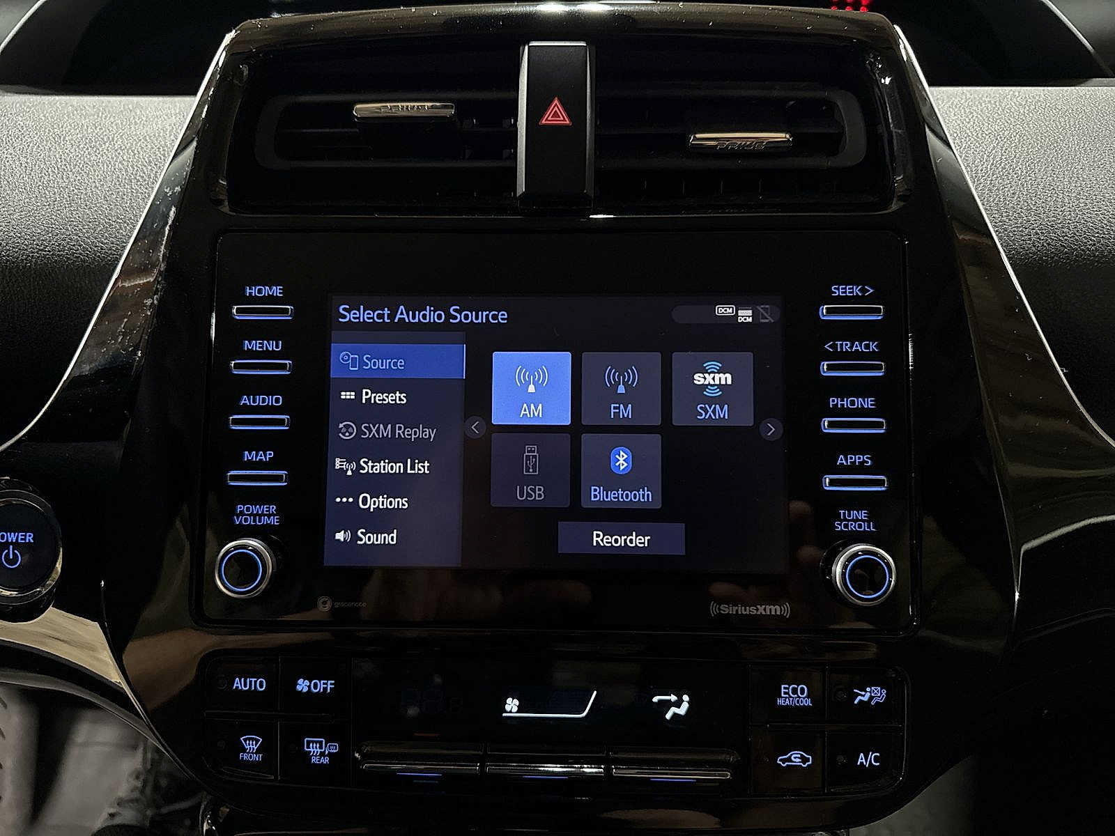 Used 2022 Toyota Prius LE AWD/4WD image 20
