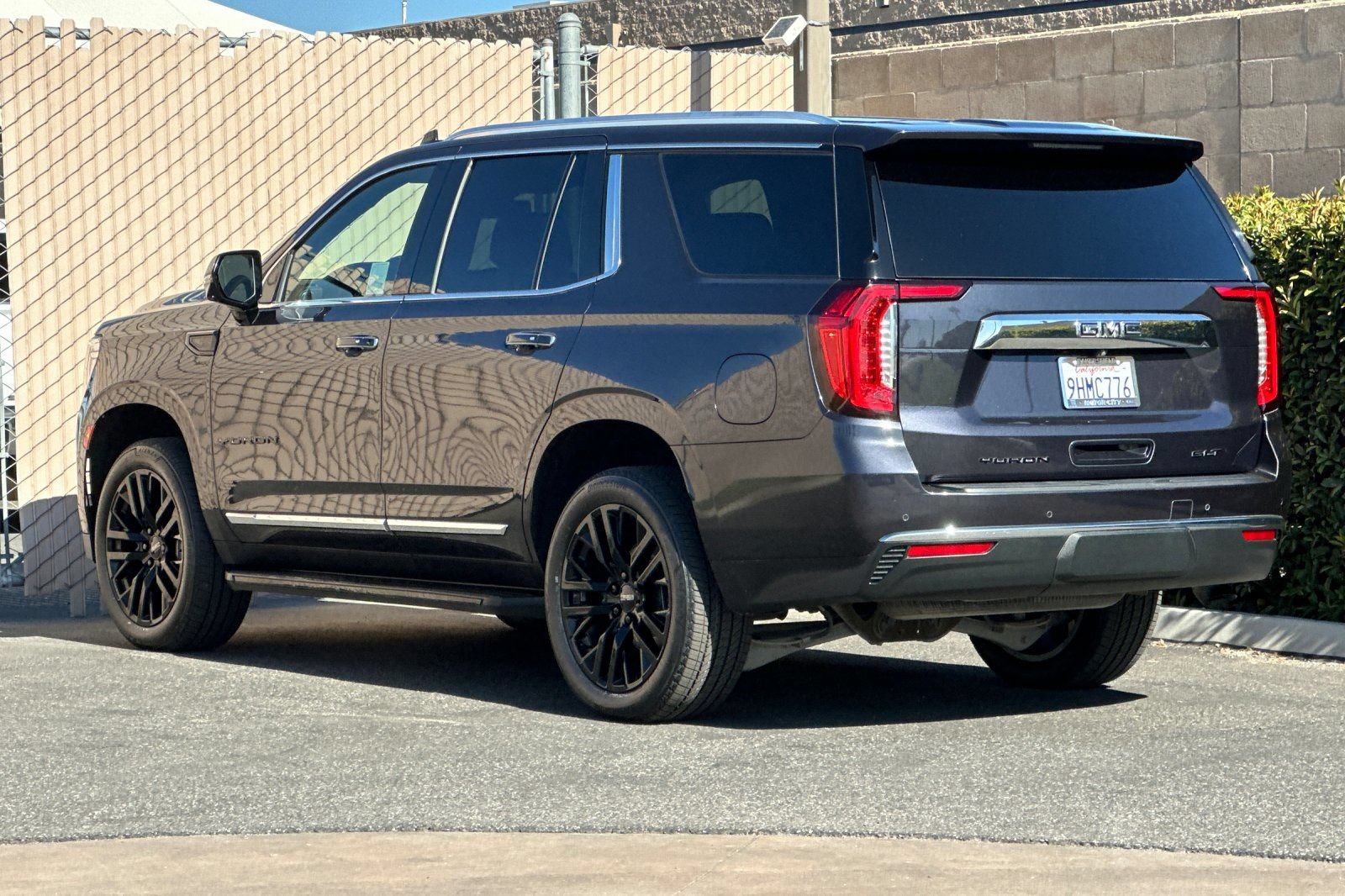 Certified 2023 GMC Yukon SLT w/ SLT Premium Package RWD image 6