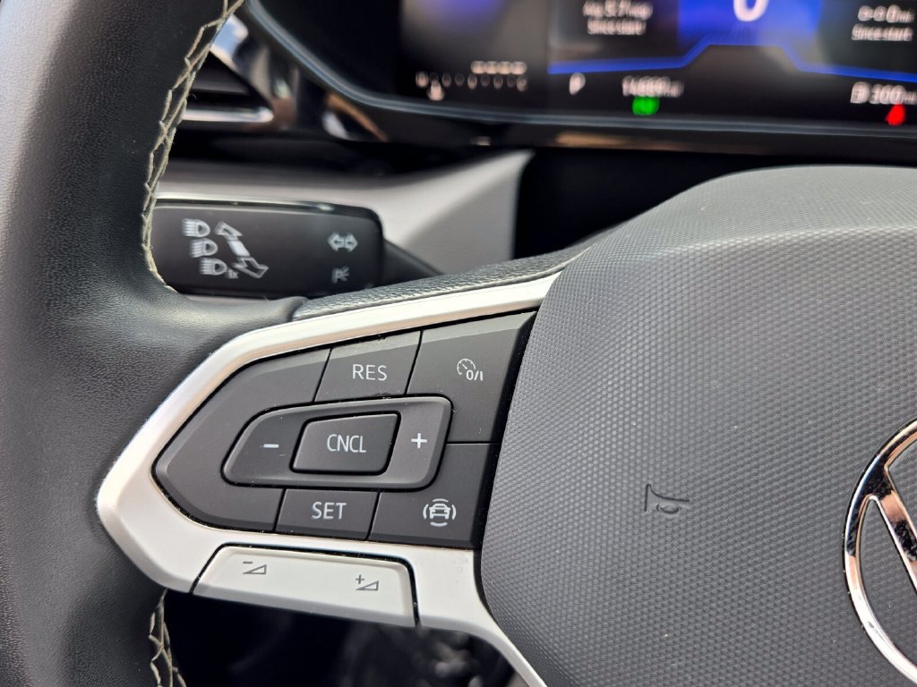 Certified 2023 Volkswagen Taos S FWD image 23