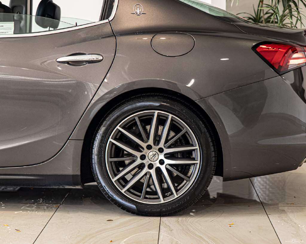 Used 2021 Maserati Ghibli S Q4 AWD/4WD image 7