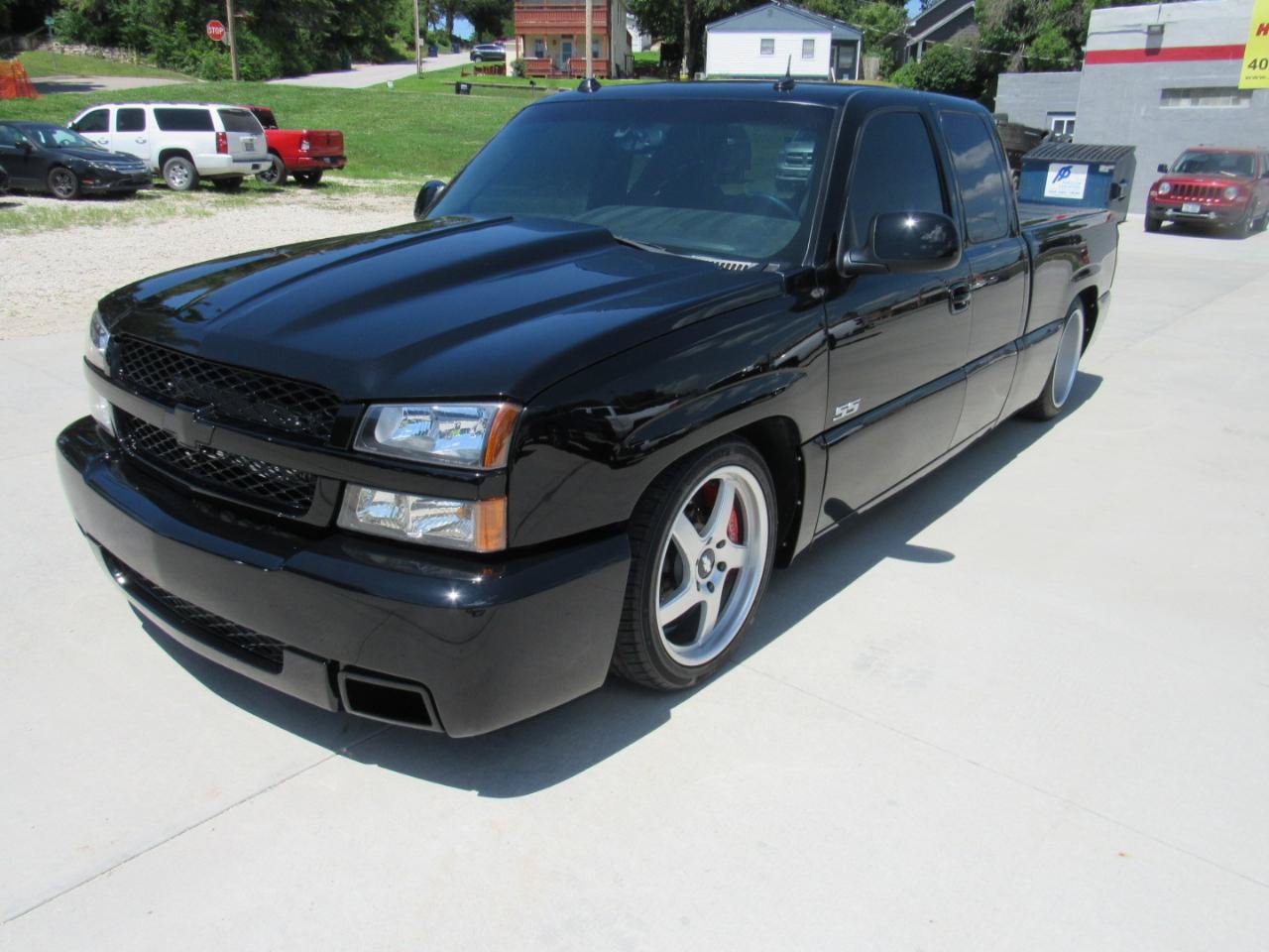 Used 2004 Chevrolet Silverado 1500 SS AWD/4WD image 3