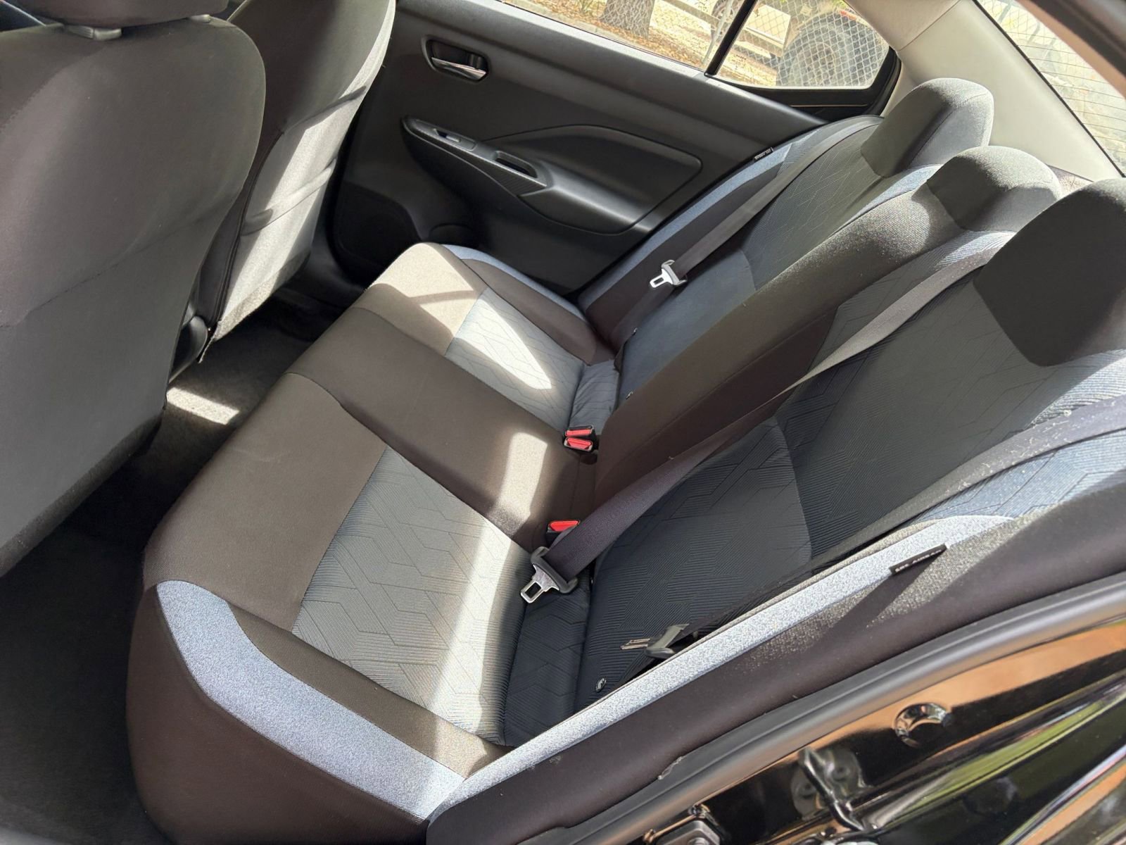 Used 2025 Nissan Versa SV FWD image 35