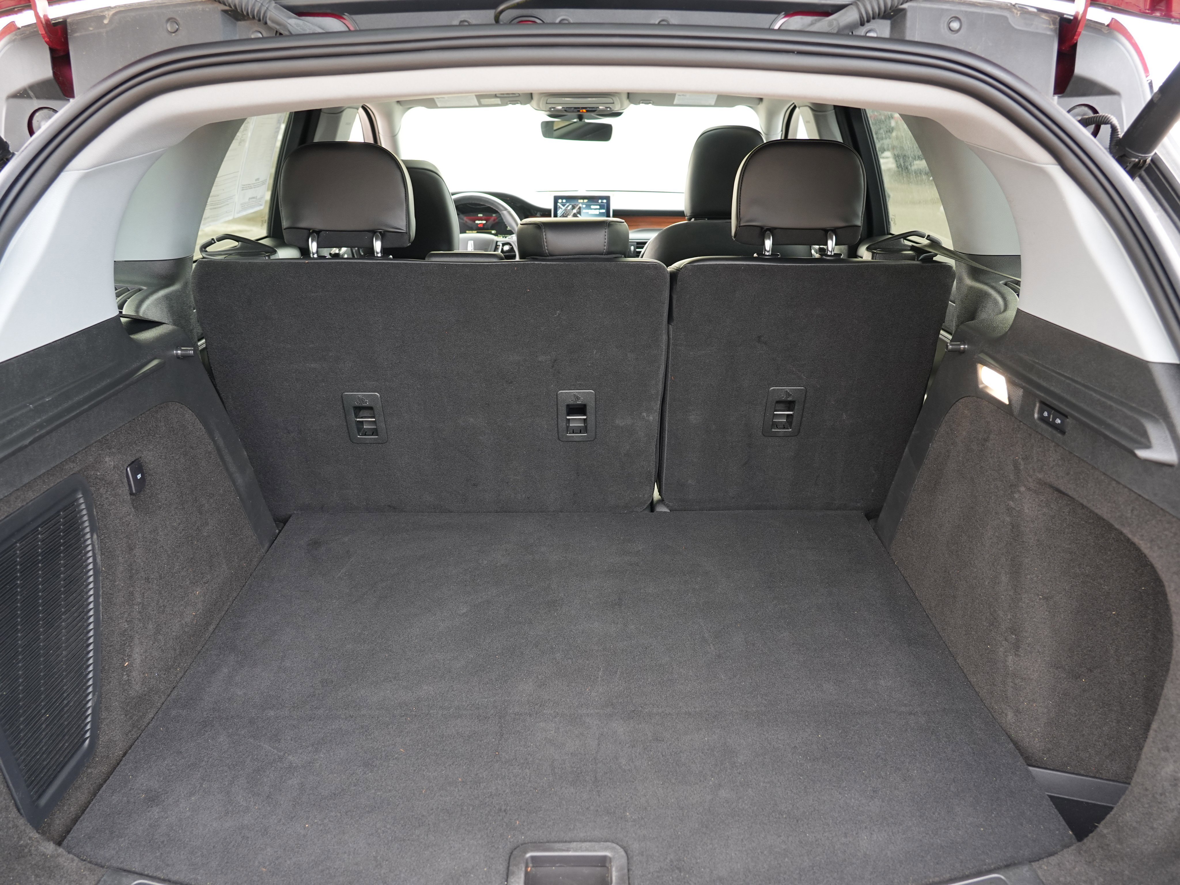 Used 2022 Lincoln Corsair Reserve w/ Elements Package image 27