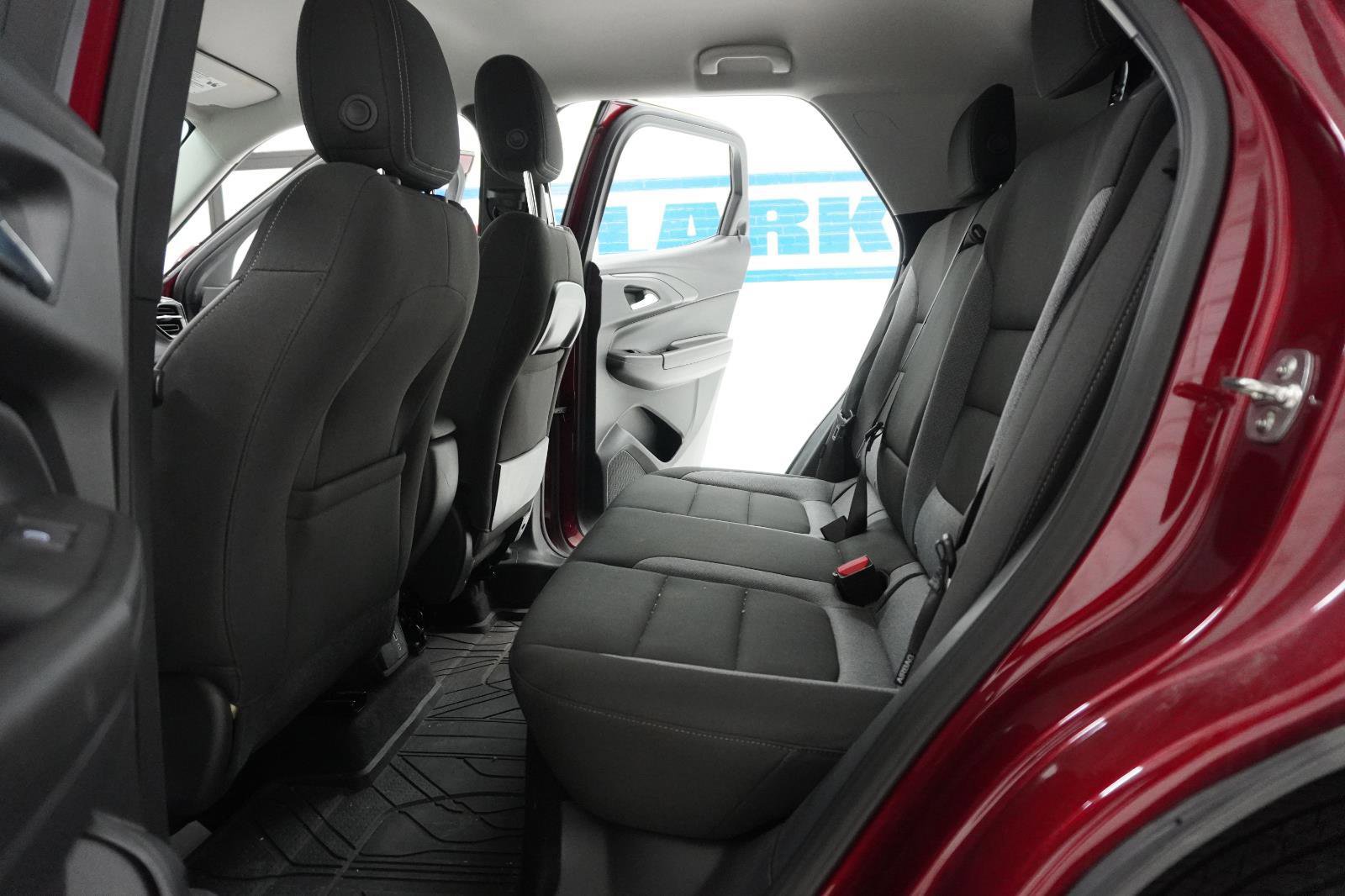 Used 2025 Chevrolet TrailBlazer LT w/ Convenience Package FWD image 32