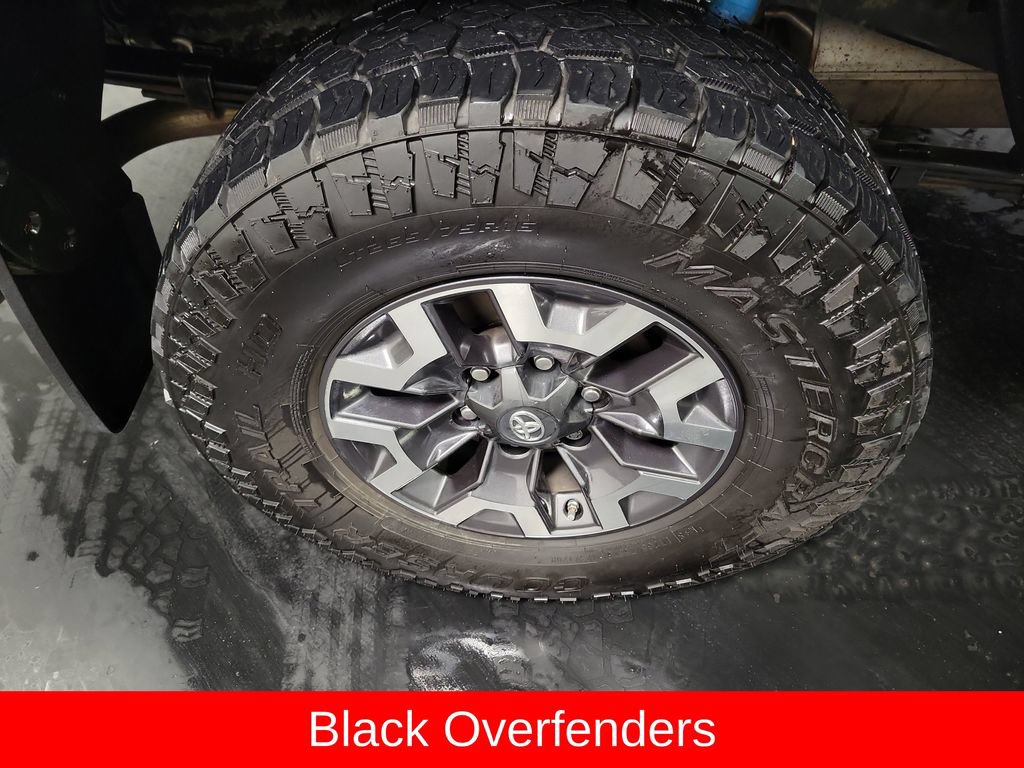 Used 2019 Toyota Tacoma TRD Off-Road AWD/4WD image 11