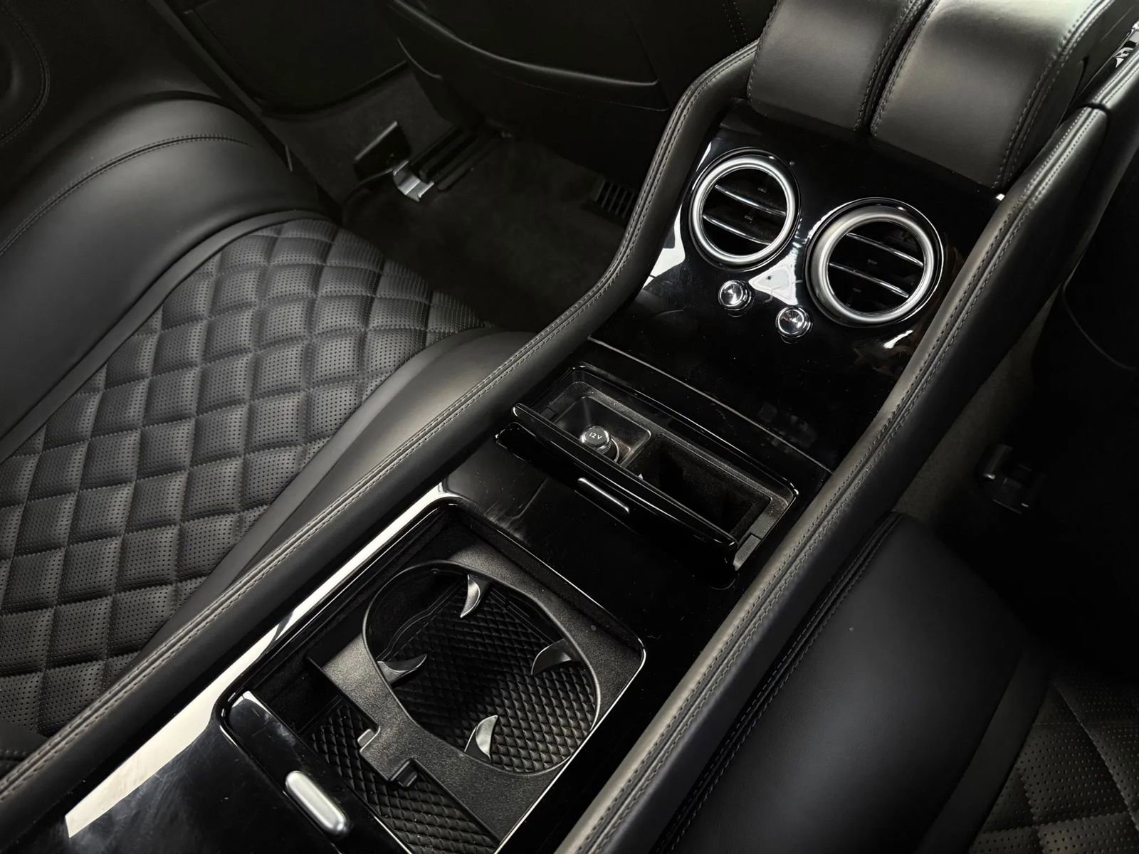 Used 2017 Bentley Continental GT image 19