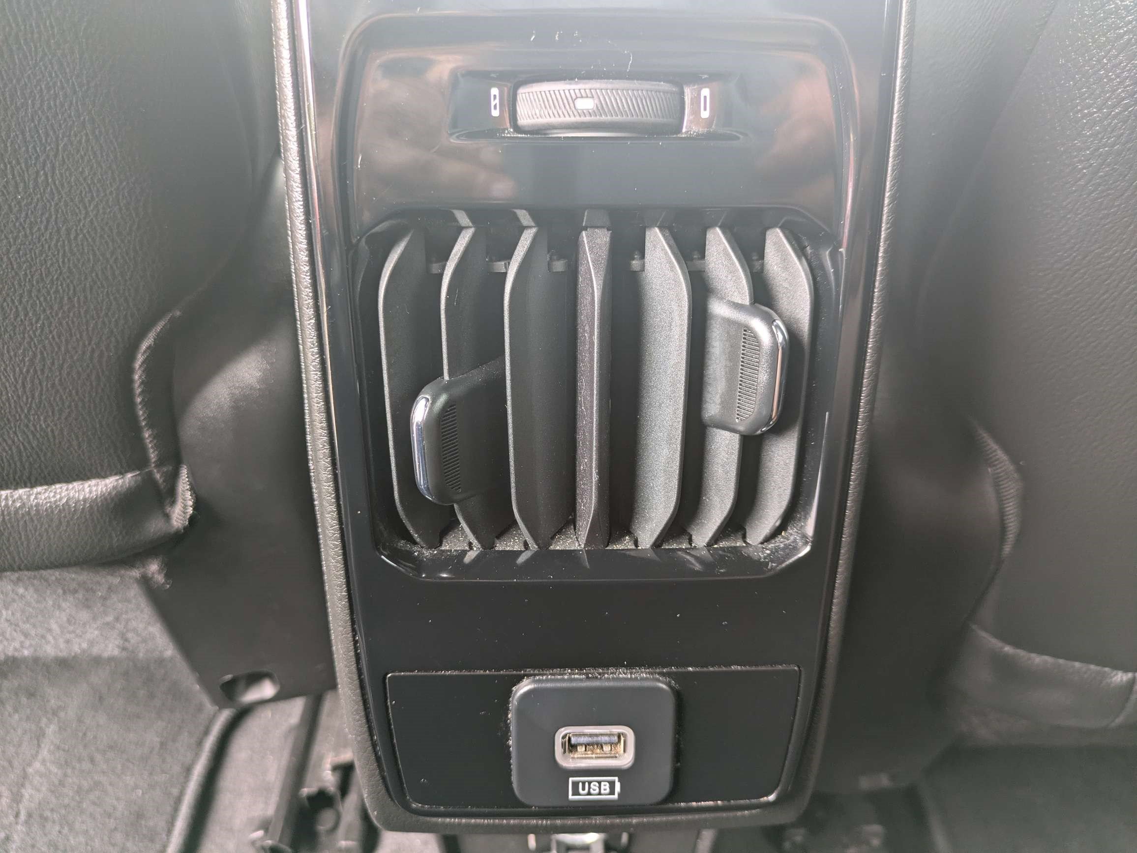 Used 2025 Jeep Compass Latitude AWD/4WD image 19