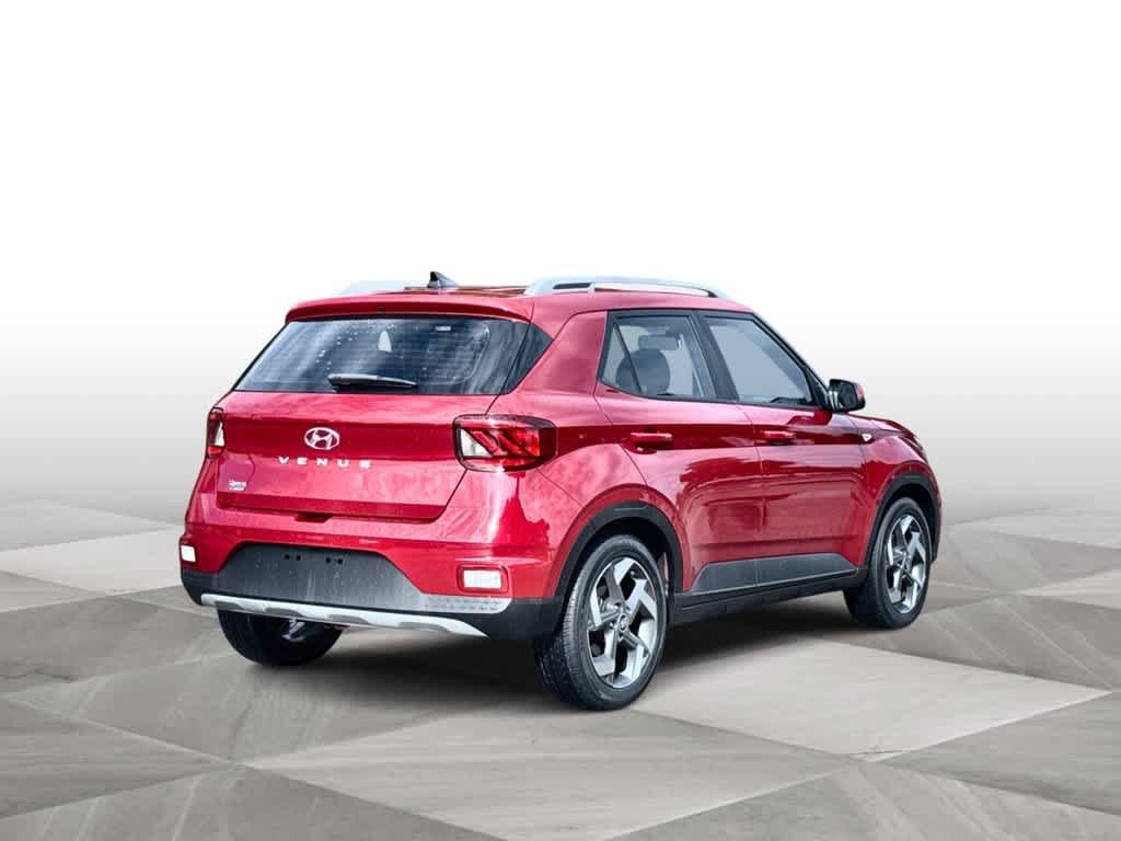 Used 2022 Hyundai Venue SEL FWD image 8