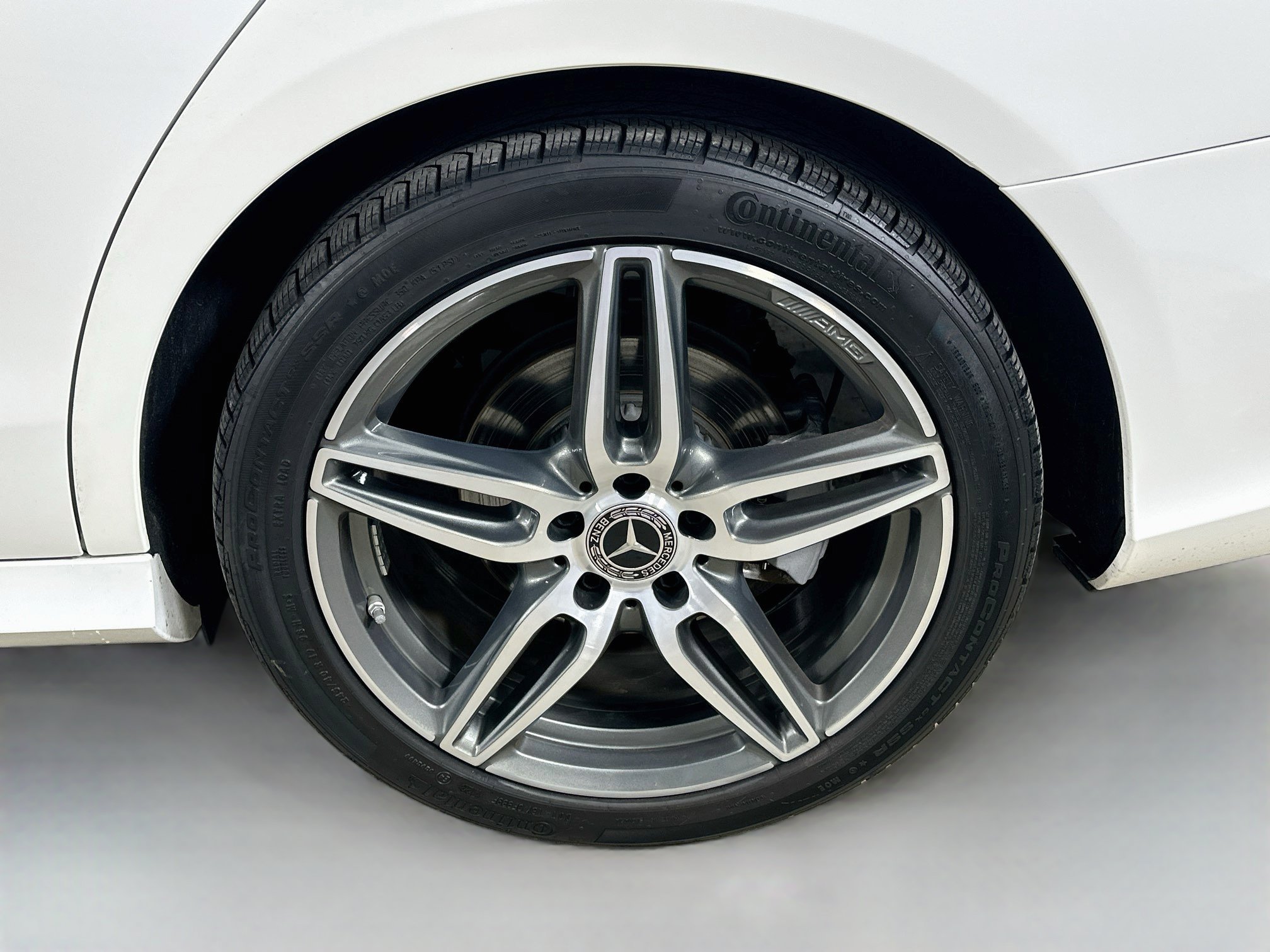 Certified 2019 Mercedes-Benz E 300 4MATIC image 39