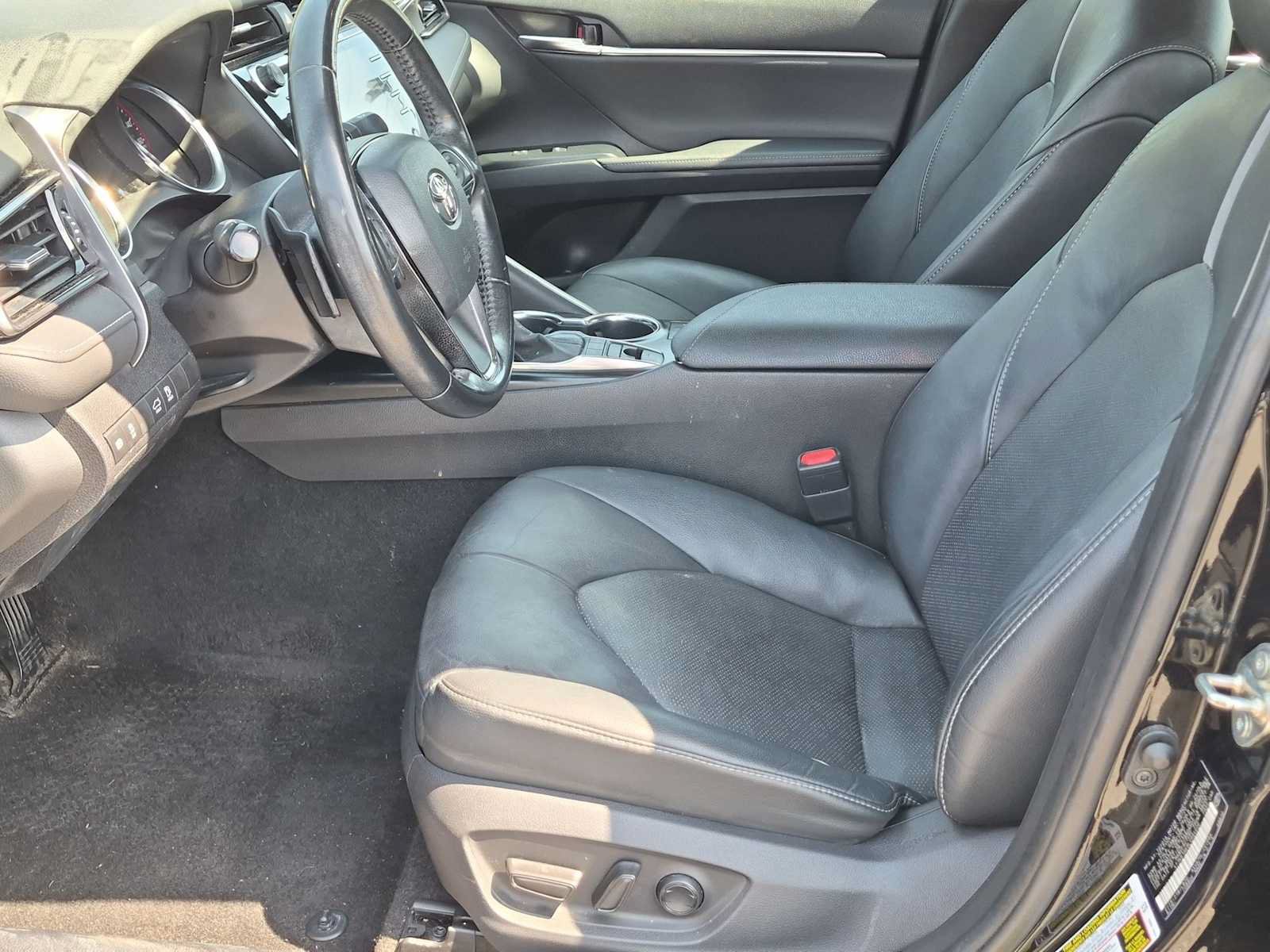Used 2020 Toyota Camry XSE FWD image 17