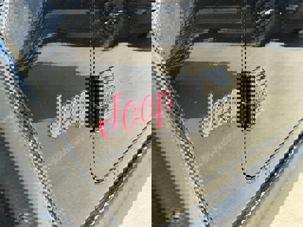 Used 2023 Jeep Wrangler Unlimited Rubicon w/ LED Lighting Group image 6