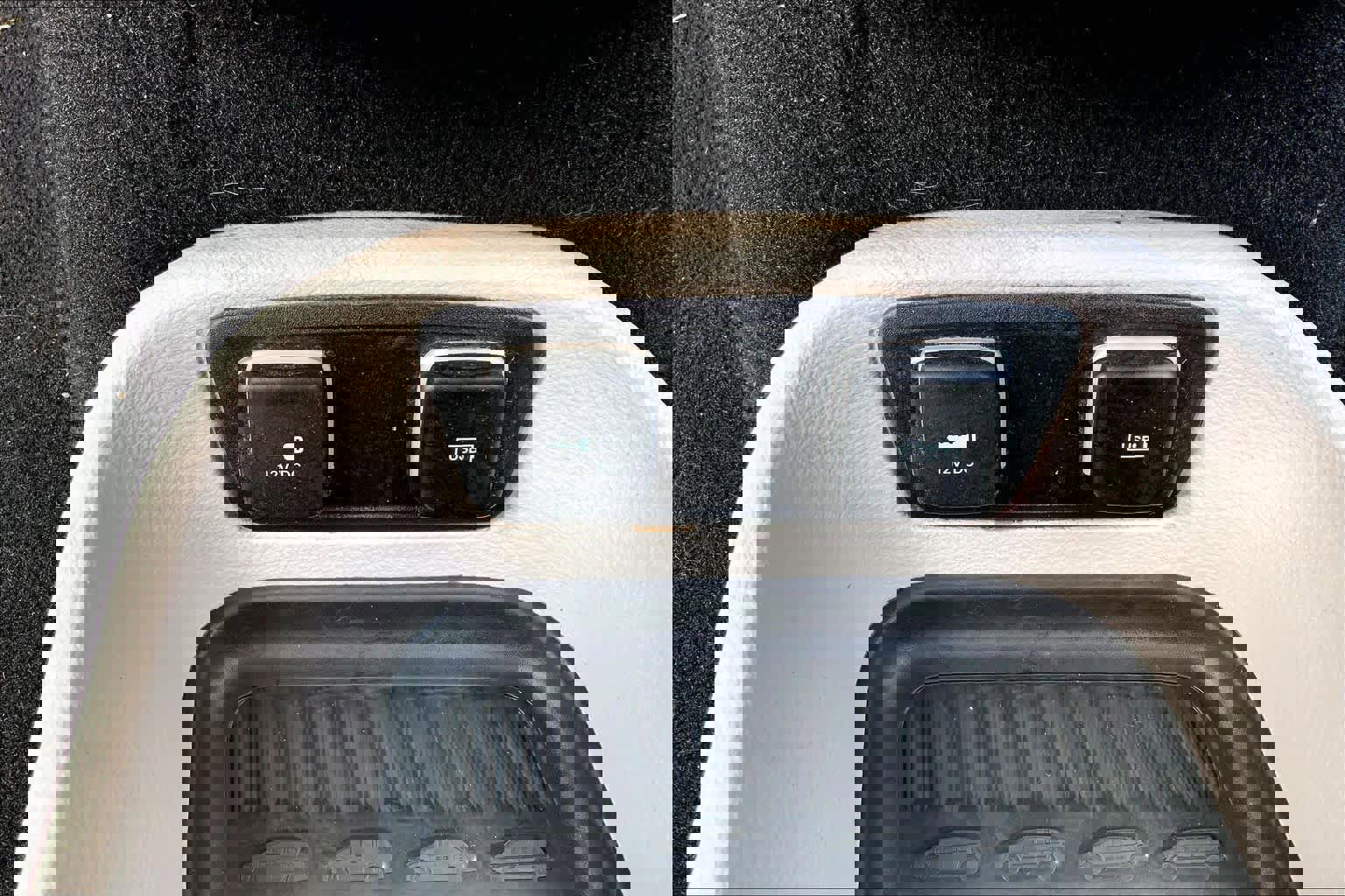 Used 2017 Chrysler Pacifica Touring-L w/ Tire & Wheel Group FWD image 35