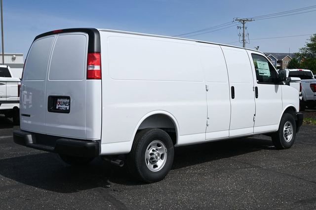 New 2026 Chevrolet Express 2500 Extended w/ Cold Climate Package RWD image 4