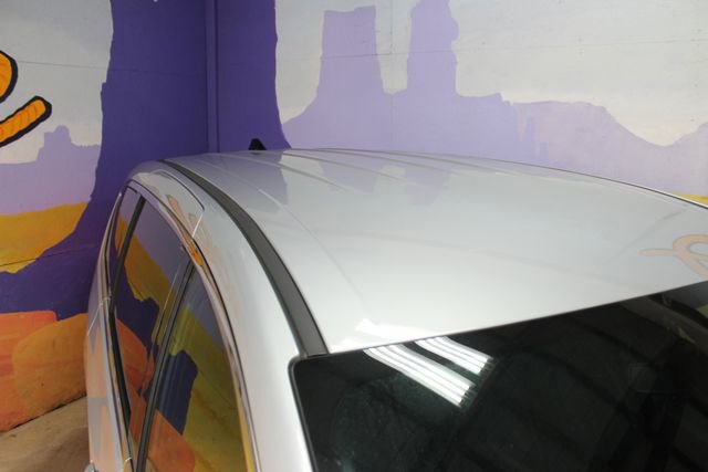 Used 2023 Chrysler Pacifica Touring FWD image 5