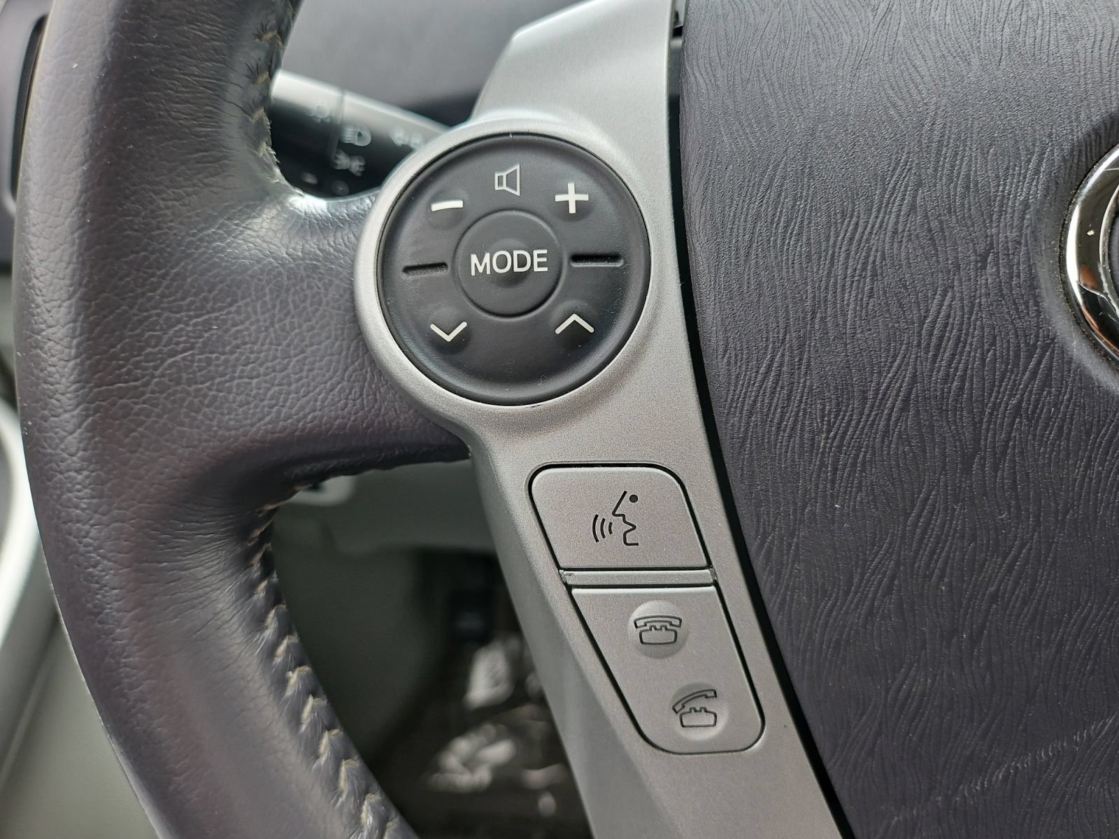 Used 2010 Toyota Prius Four w/ Solar Roof Pkg FWD image 28