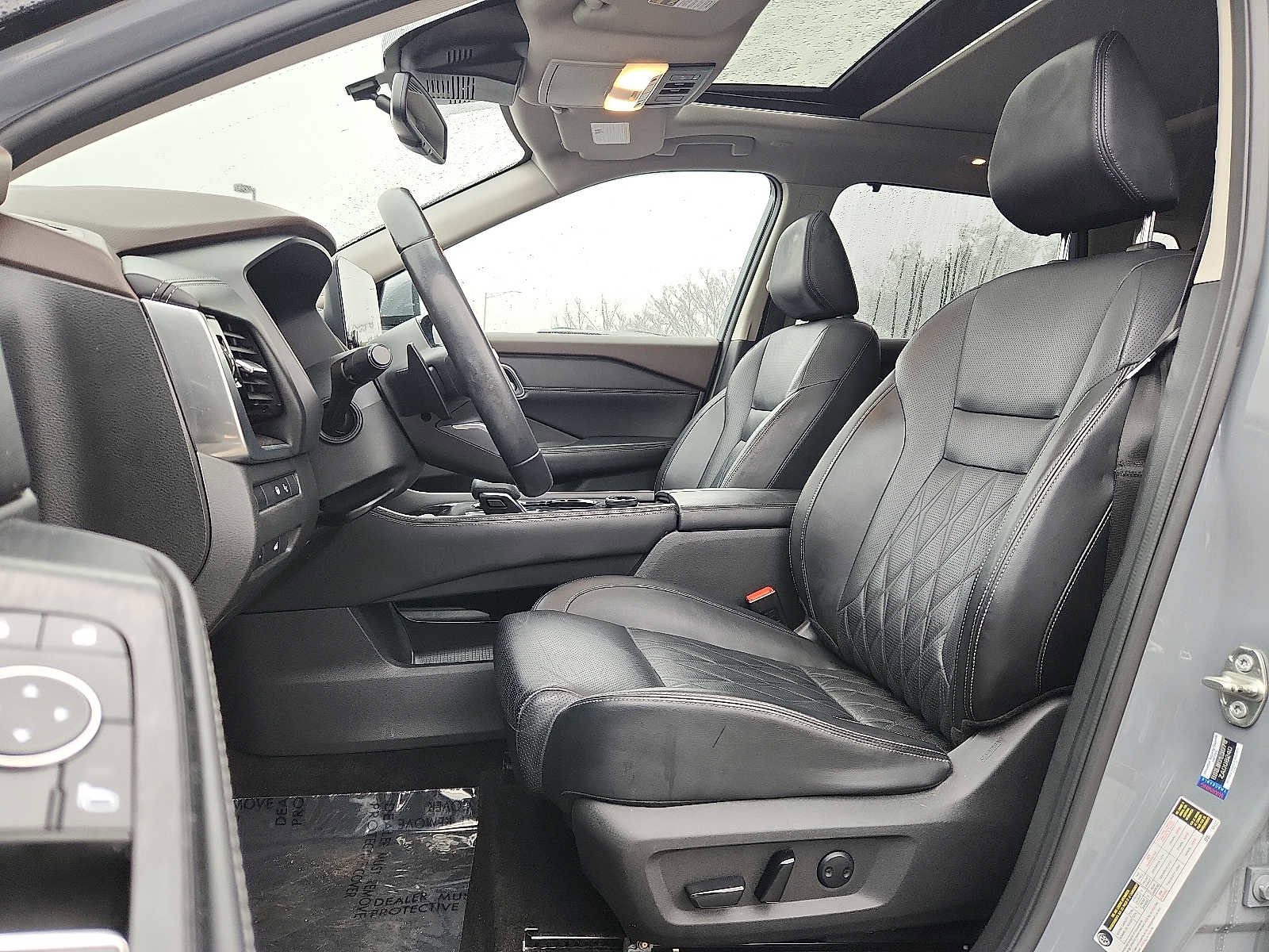 Used 2022 Nissan Rogue Platinum w/ Head-Up Display Package AWD/4WD image 13