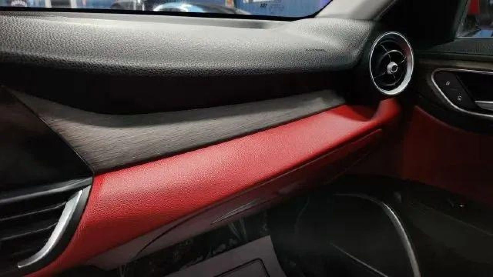 Used 2017 Alfa Romeo Giulia Ti image 44