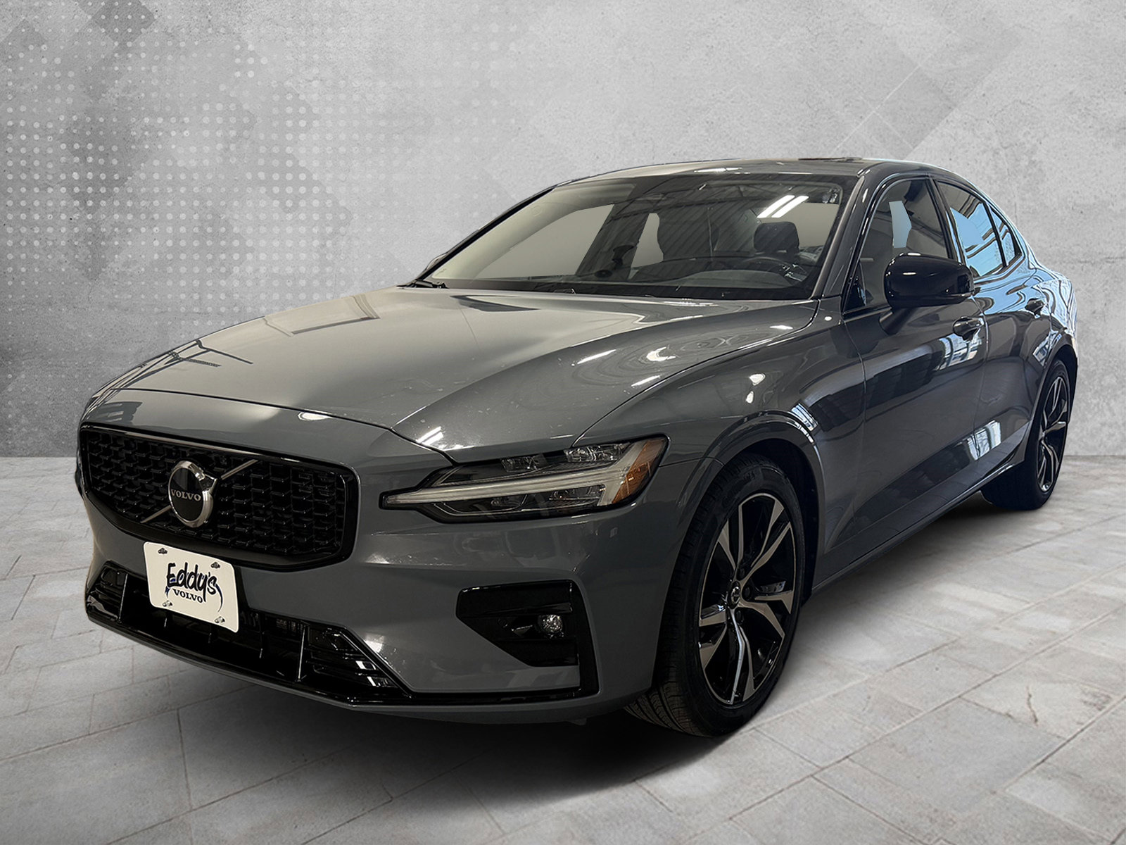 Used 2024 Volvo S60 B5 Core image 4