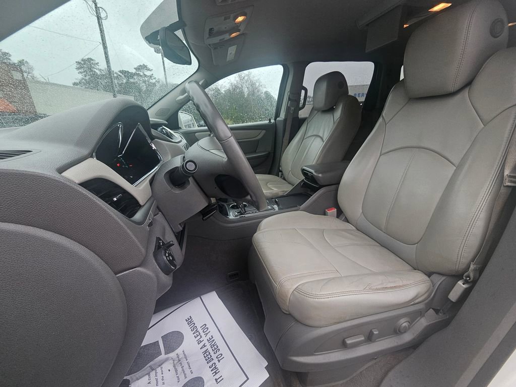 Used 2014 Chevrolet Traverse LT image 5