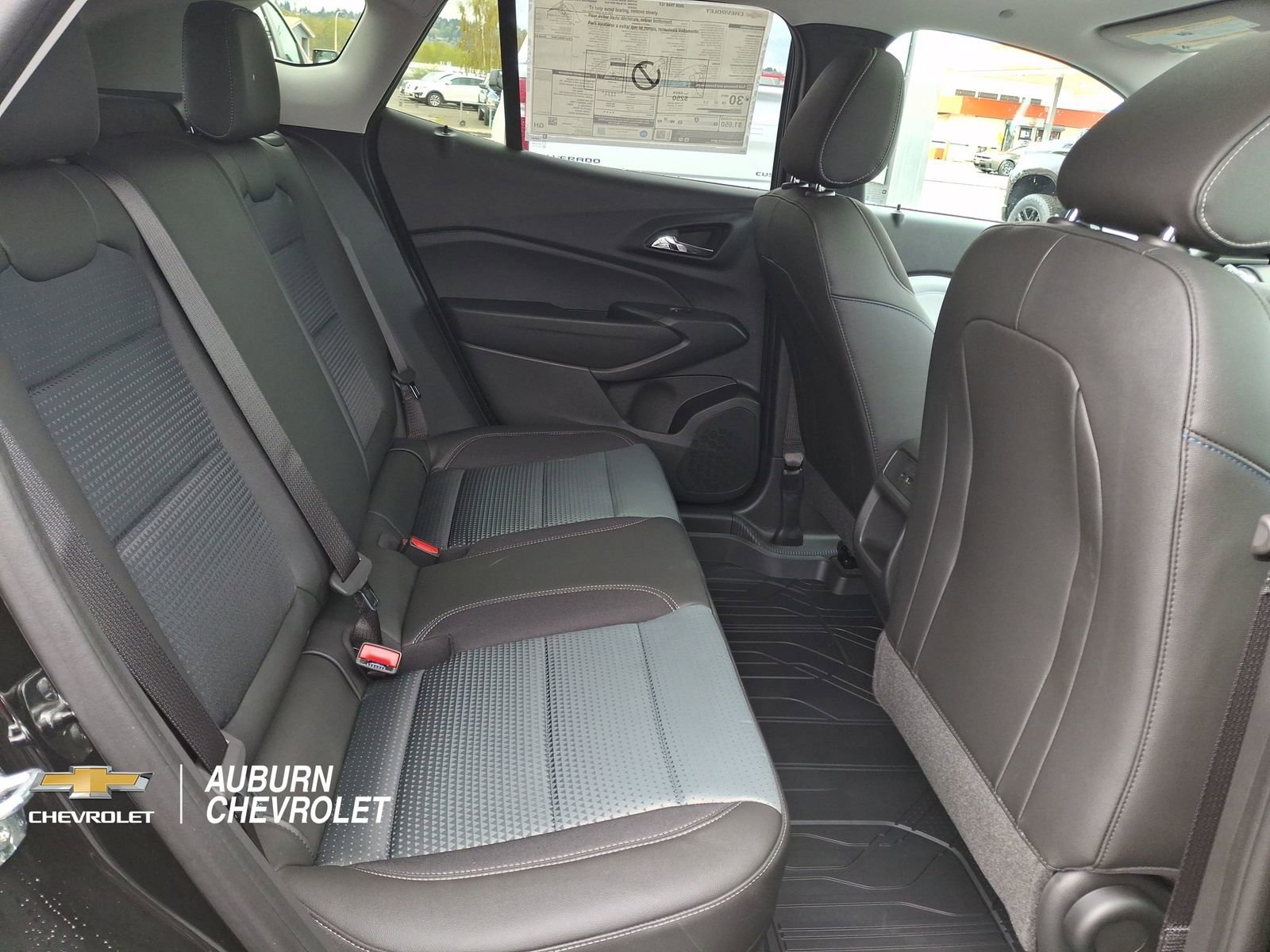 New 2026 Chevrolet Trax LT w/ Sunroof Package FWD image 21