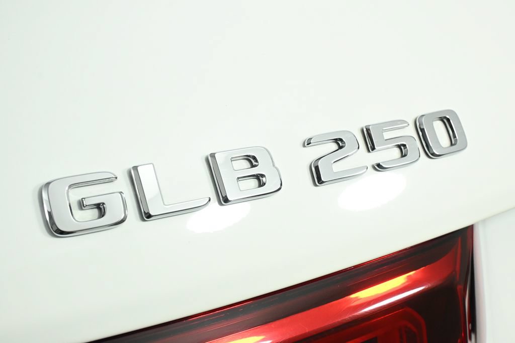 Certified 2023 Mercedes-Benz GLB 250 image 28