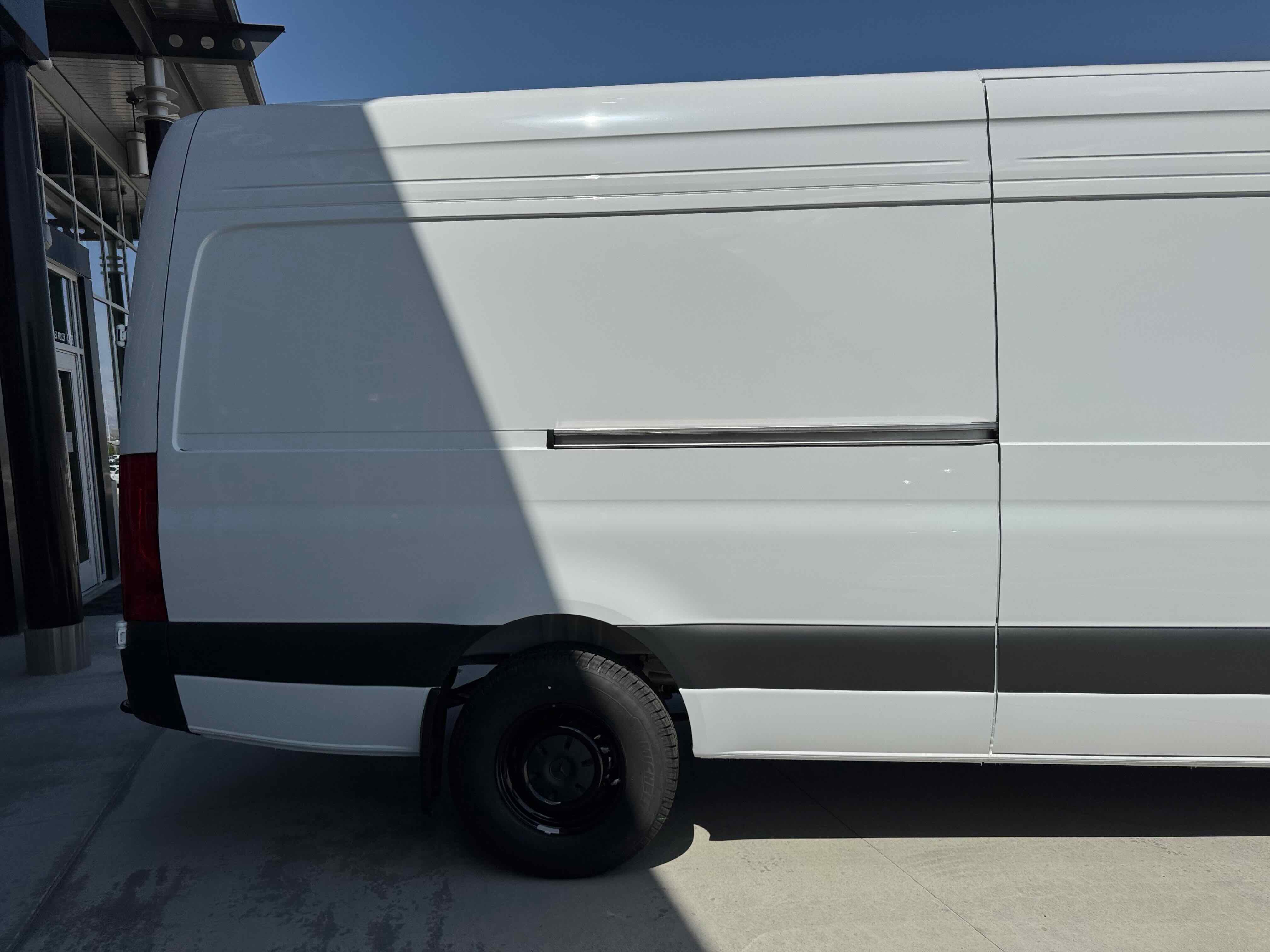 New 2025 Mercedes-Benz Sprinter 2500 image 9