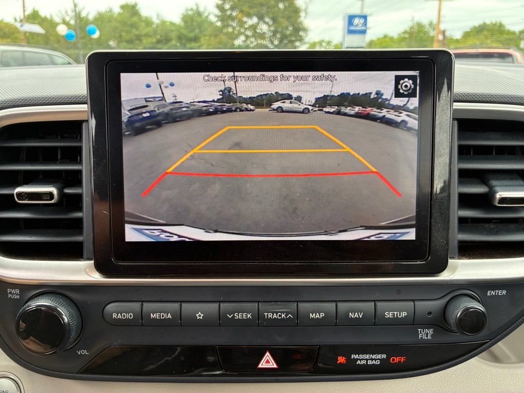 Used 2021 Hyundai Venue FWD image 31