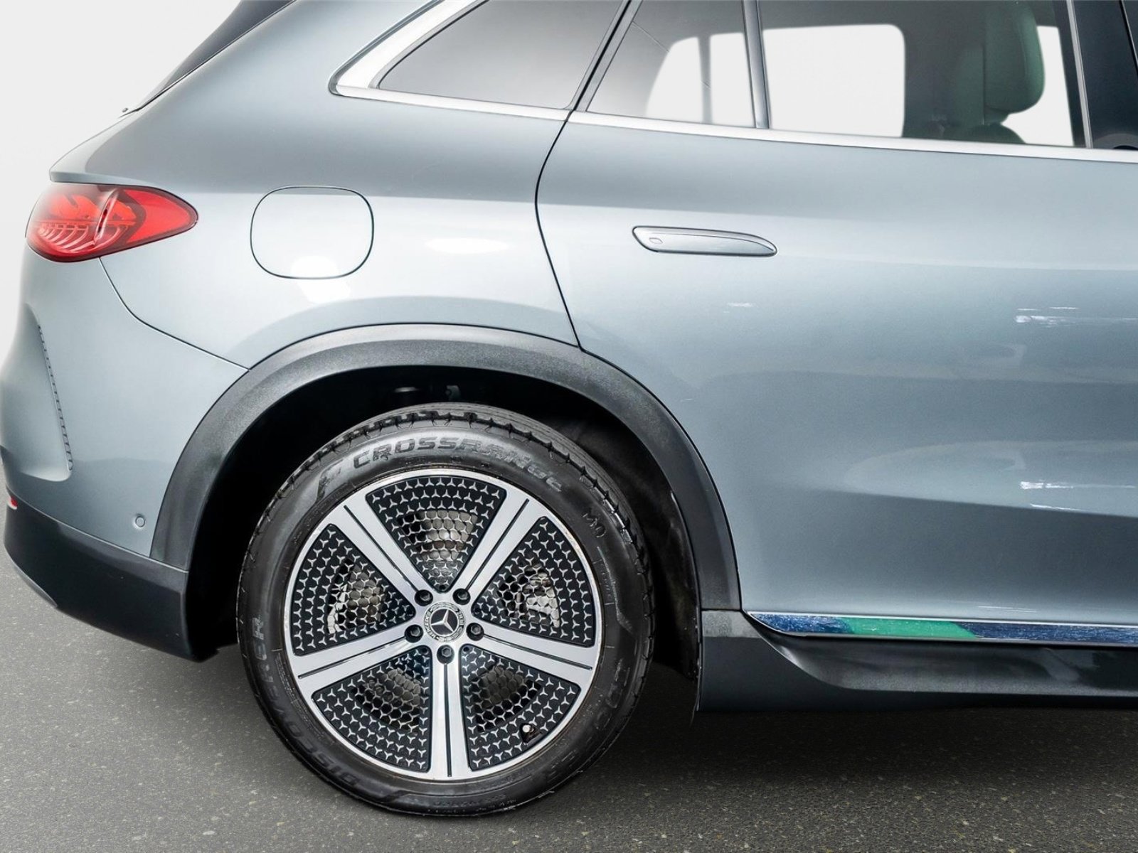 Used 2023 Mercedes-Benz EQE 350+ 4MATIC SUV image 7