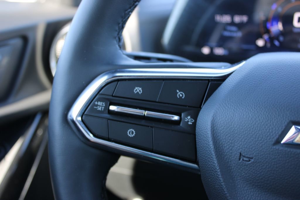 Used 2026 Chevrolet Equinox LT image 31