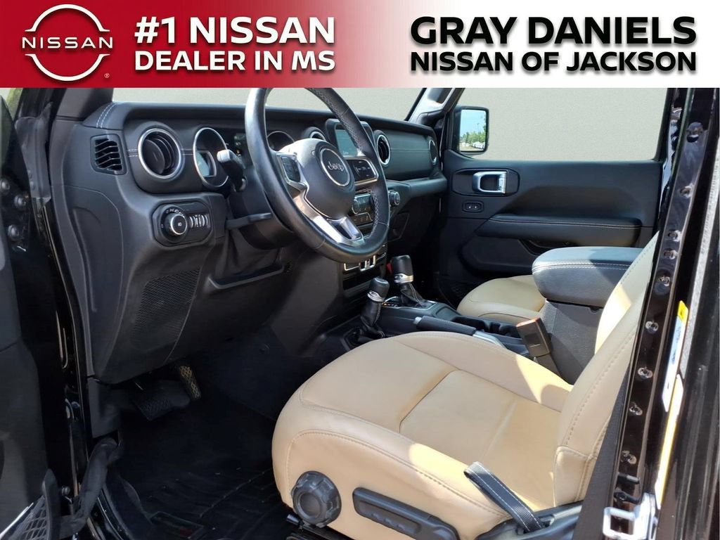 Used 2019 Jeep Wrangler Unlimited Sahara AWD/4WD image 24