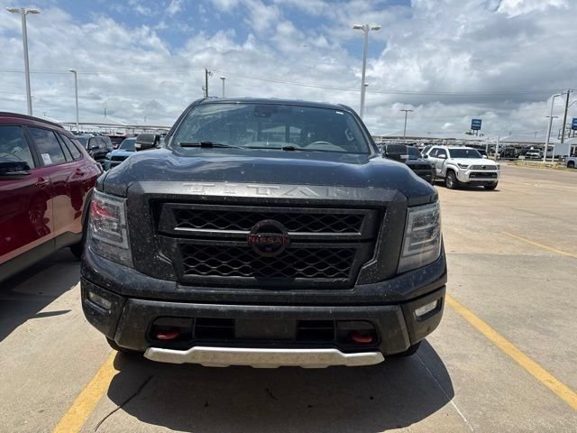 Used 2023 Nissan Titan PRO-4X w/ Pro-4x Convenience Package AWD/4WD image 8