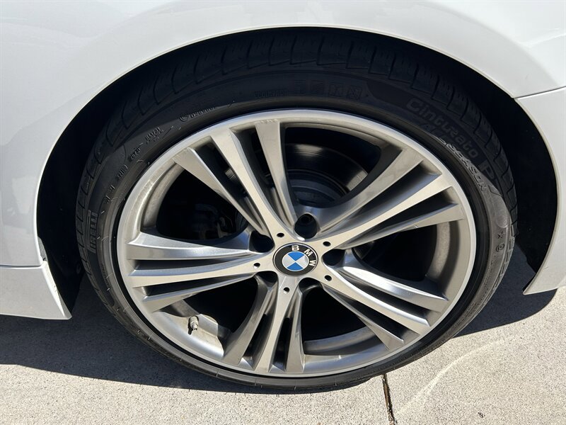 Used 2017 BMW 430i Convertible RWD image 11