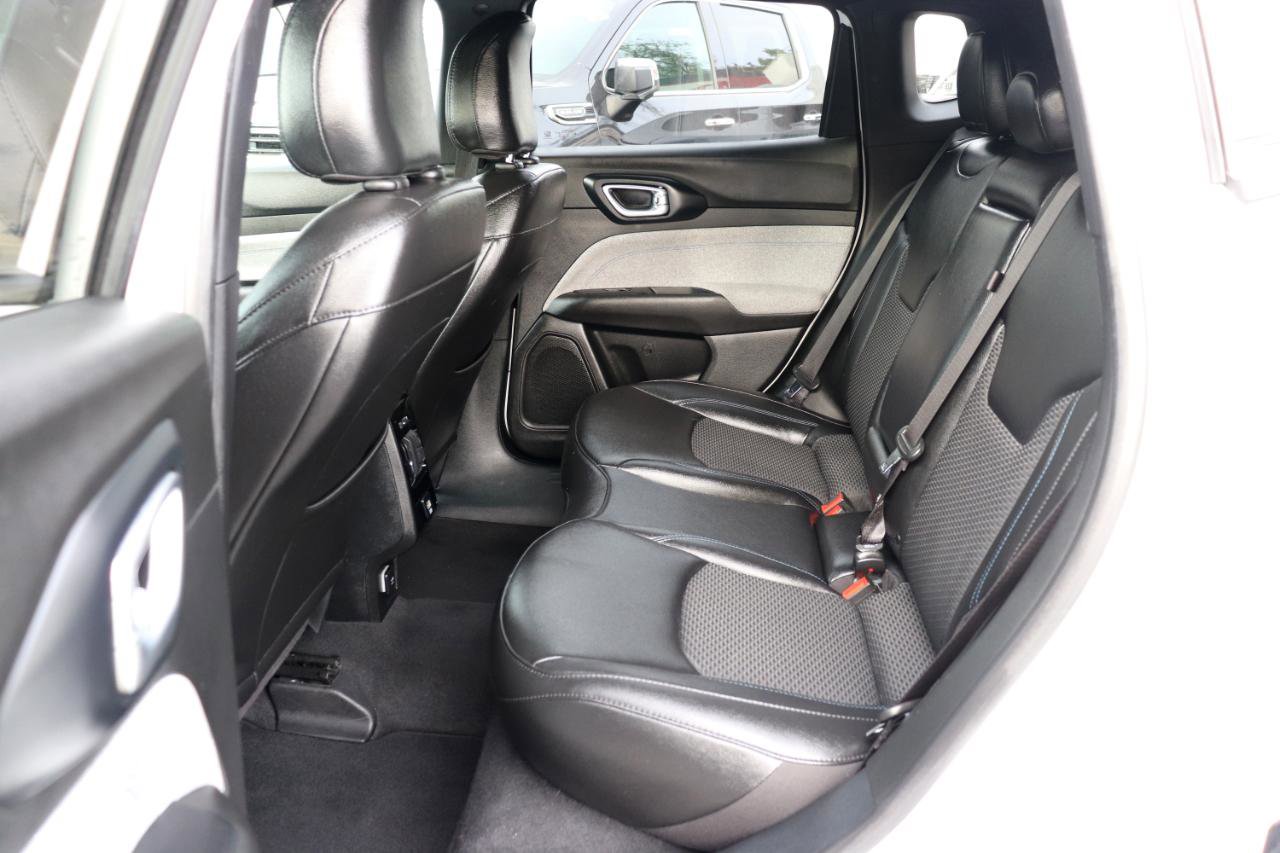 Used 2024 Jeep Compass Latitude AWD/4WD image 12