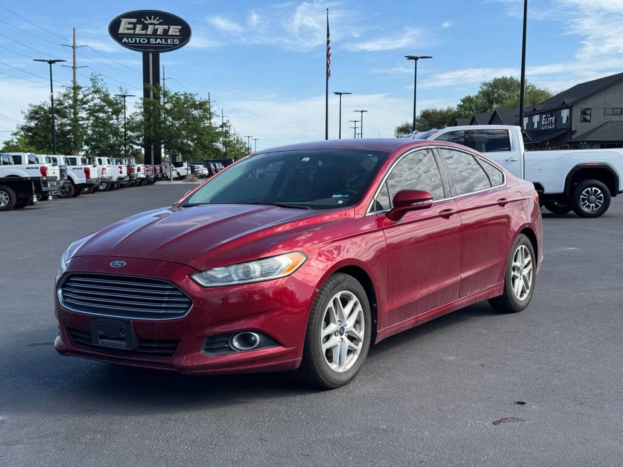 Used 2014 Ford Fusion SE w/ Equipment Group 202A FWD image 3