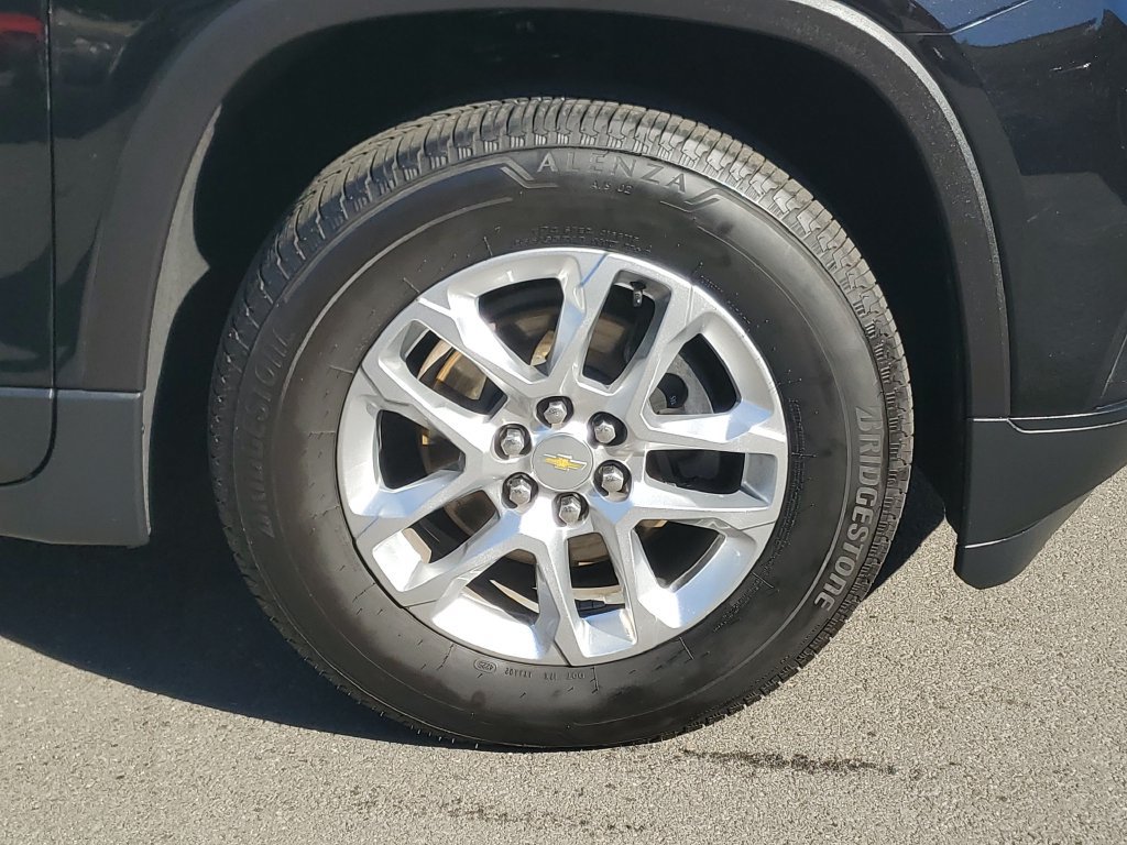 Used 2020 Chevrolet Traverse LS FWD image 10