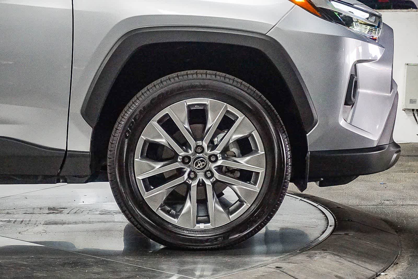 Certified 2025 Toyota RAV4 XLE Premium AWD/4WD image 6