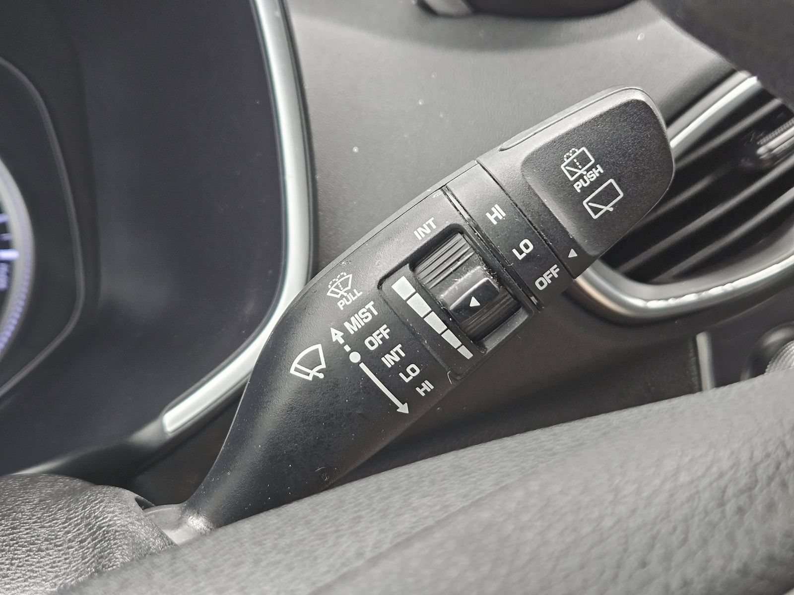 Used 2019 Hyundai Santa Fe SE FWD image 26