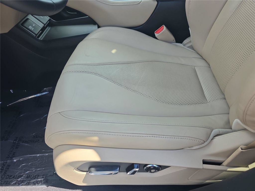 Used 2019 Acura RDX w/ Technology Package AWD/4WD image 15