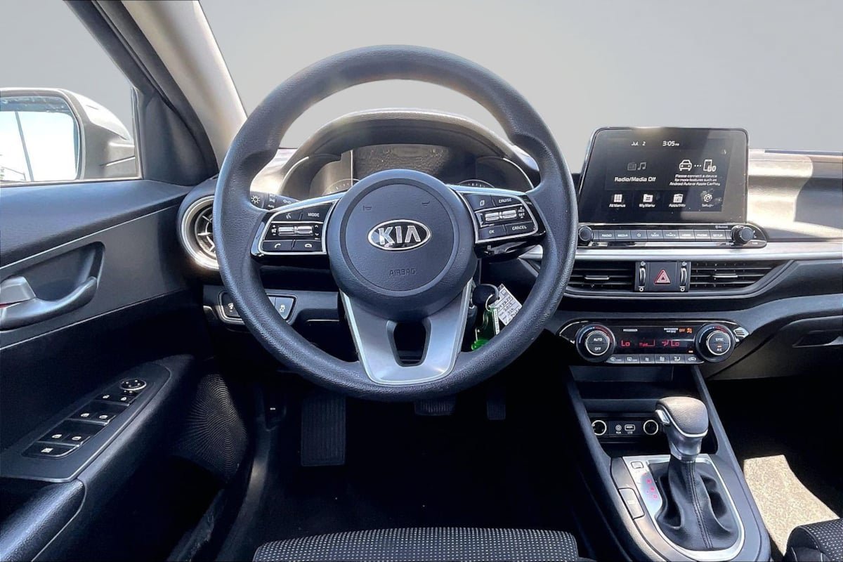 Used 2019 Kia Forte LXS FWD image 5