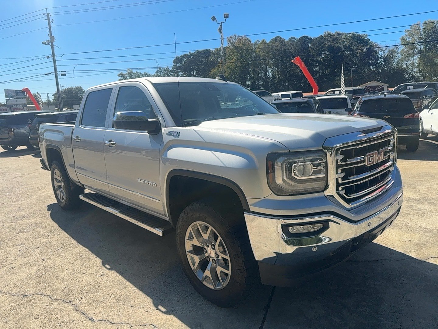 Used 2018 GMC Sierra 1500 SLT AWD/4WD image 3