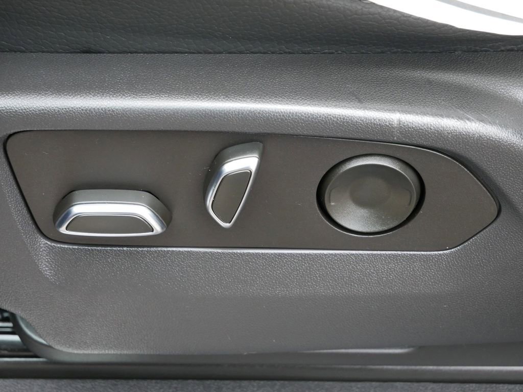 Used 2022 GMC Sierra 1500 Denali w/ Denali Reserve Package image 17