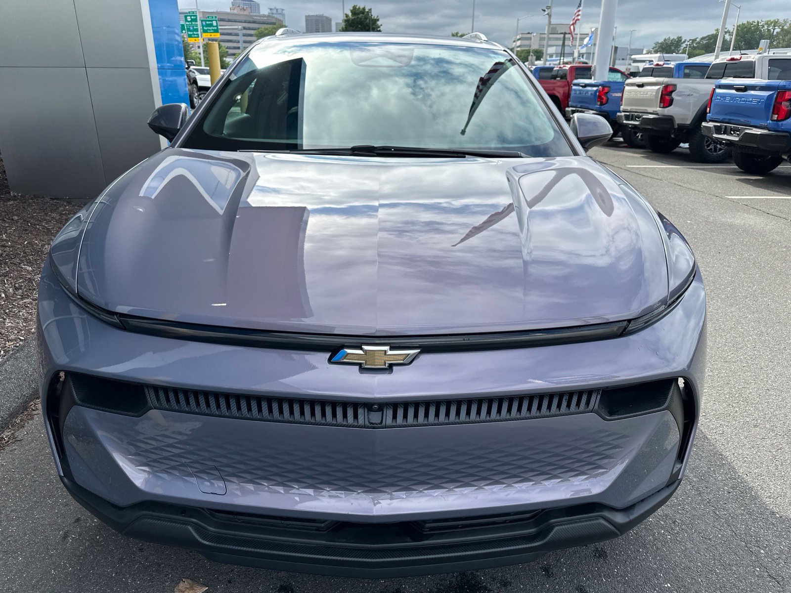 New 2026 Chevrolet Equinox EV LT FWD image 2