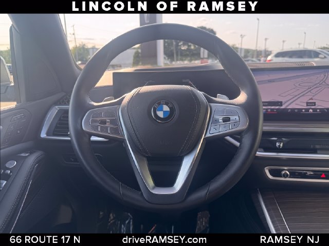 Used 2024 BMW X7 xDrive40i w/ Parking Assistance Package AWD/4WD image 24