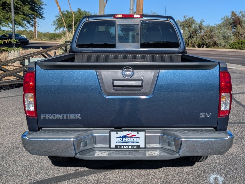 Used 2015 Nissan Frontier SV image 4