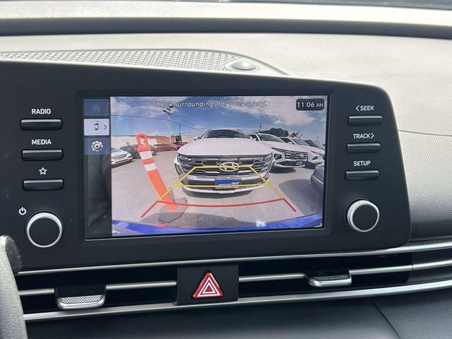 Certified 2025 Hyundai Elantra SE FWD image 25