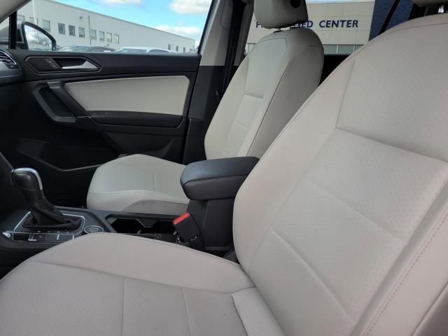 Used 2020 Volkswagen Tiguan SE image 20